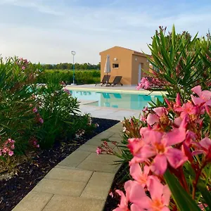 https://maris-apartments.hotelsalgherosardinia.com
