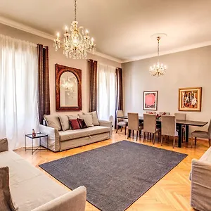 https://the-great-retr.it-romehotels.com