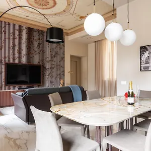 Palazzo Visconti - By Myhomeincomo Apartment